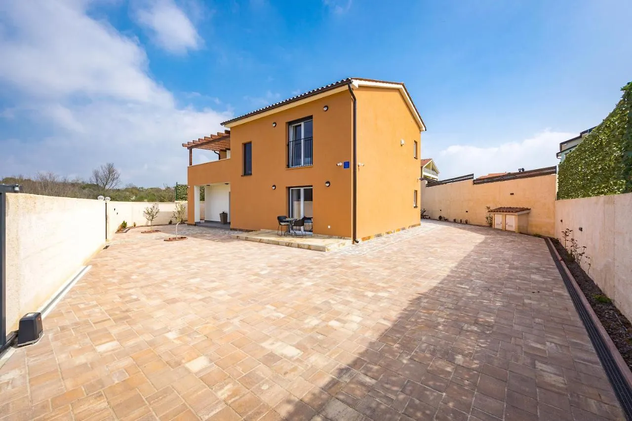 Villa Nur Pula